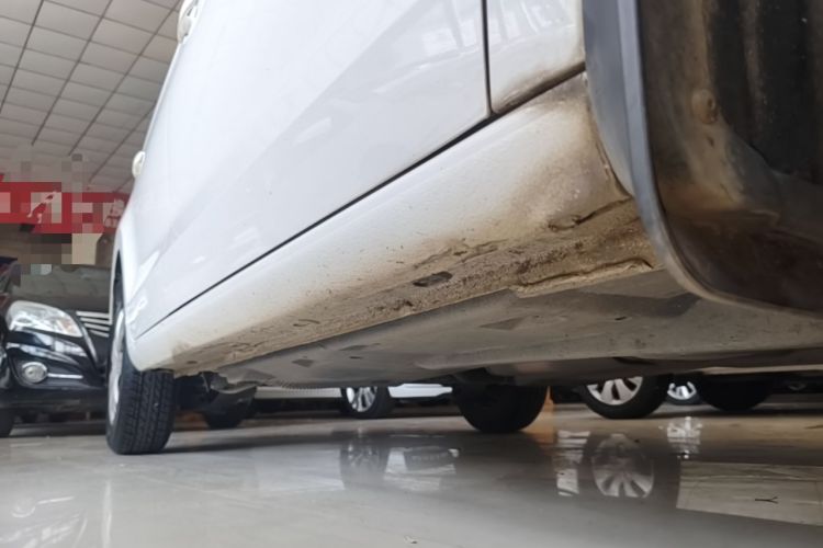 Used Volkswagen Jetta 2013 1.6L Manual Fashion Edition Right Side Sill