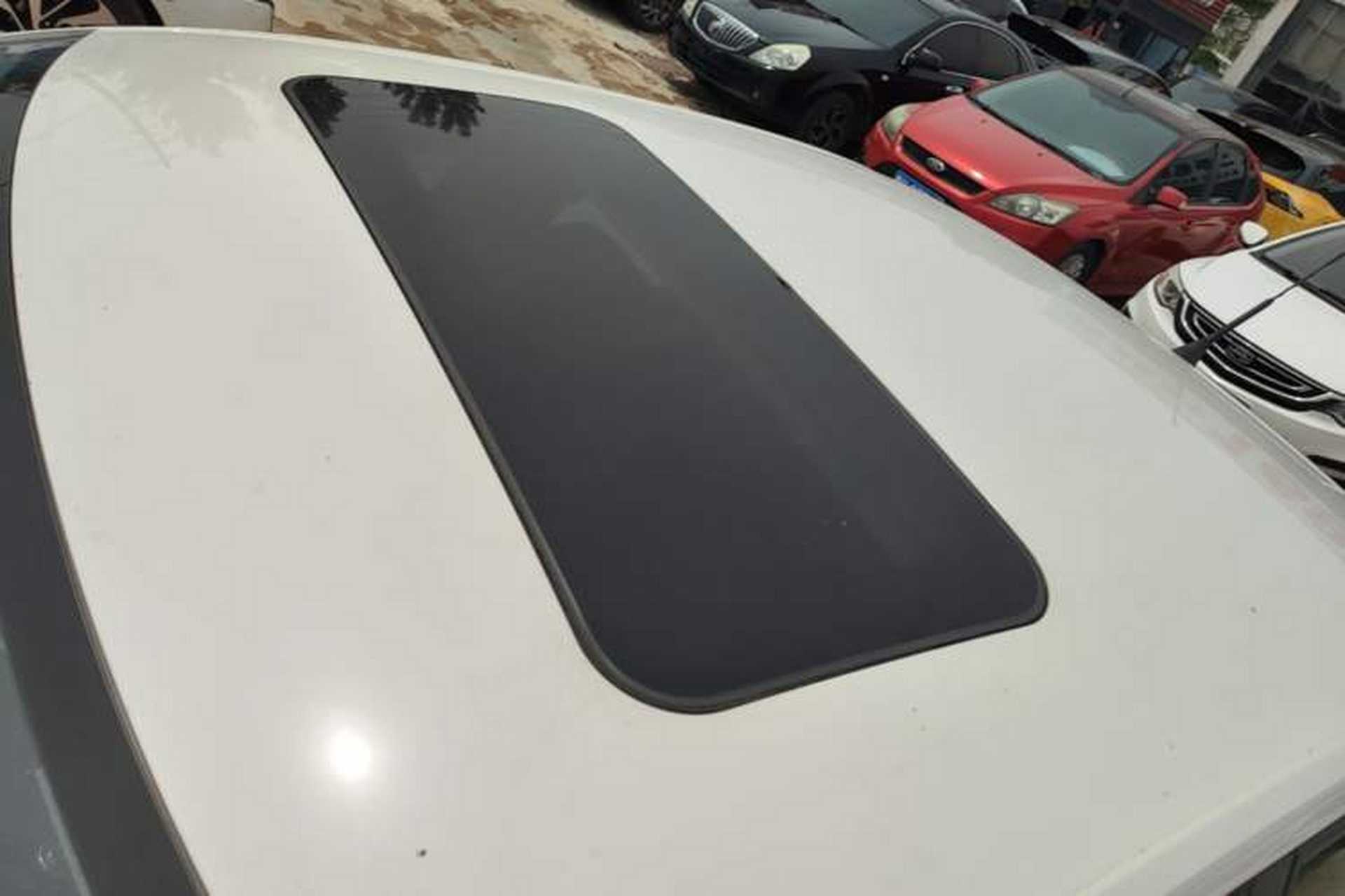 Used Volkswagen Jetta 2013 1.6L Manual Comfort Model Roof