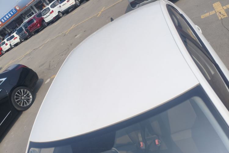 Used Volkswagen Jetta 2013 1.6L Manual Fashion Edition Roof