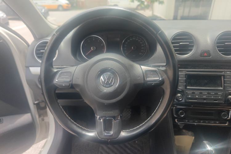 Used Volkswagen Jetta 2013 1.6L Automatic Luxury Model Steering Wheel
