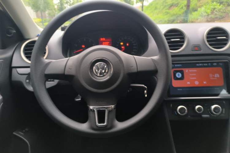 Used Volkswagen Jetta 2013 1.6L Manual Fashion Edition Steering Wheel