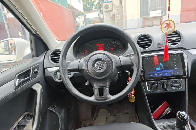 Used Volkswagen Jetta 2013 1.6L Manual Comfort Model Steering Wheel