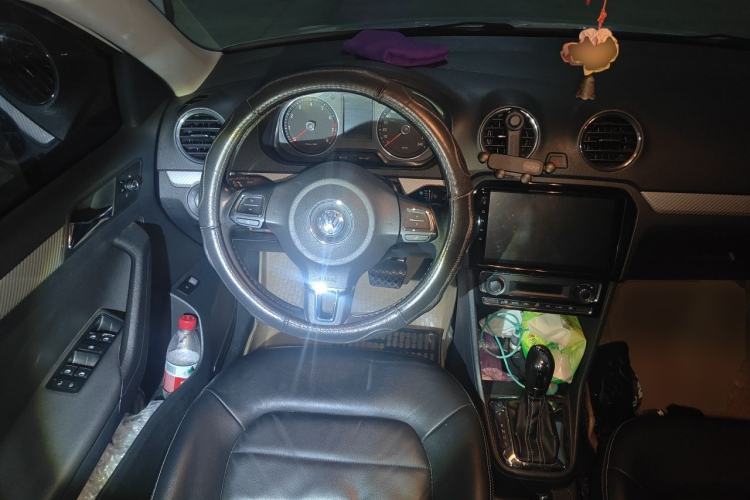 Used Volkswagen Jetta 2013 1.6L Automatic Luxury Model Steering Wheel