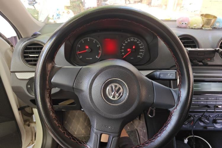 Used Volkswagen Jetta 2013 1.6L Manual Fashion Edition Steering Wheel