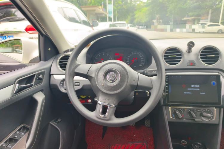 Used Volkswagen Jetta 2013 1.6L Manual Comfort Model Steering Wheel