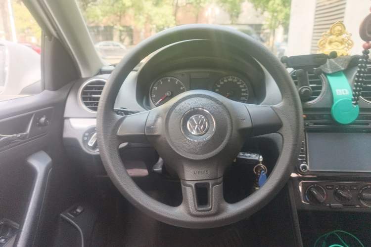 Used Volkswagen Jetta 2013 1.6L Manual Comfort Model Steering Wheel
