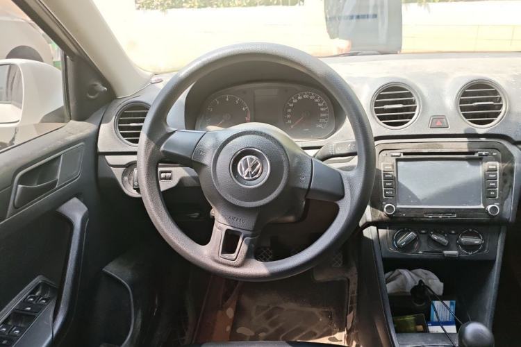 Used Volkswagen Jetta 2013 1.4L Manual Fashion Model Steering Wheel