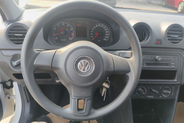 Used Volkswagen Jetta 2013 1.6L Manual Fashion Edition Steering Wheel