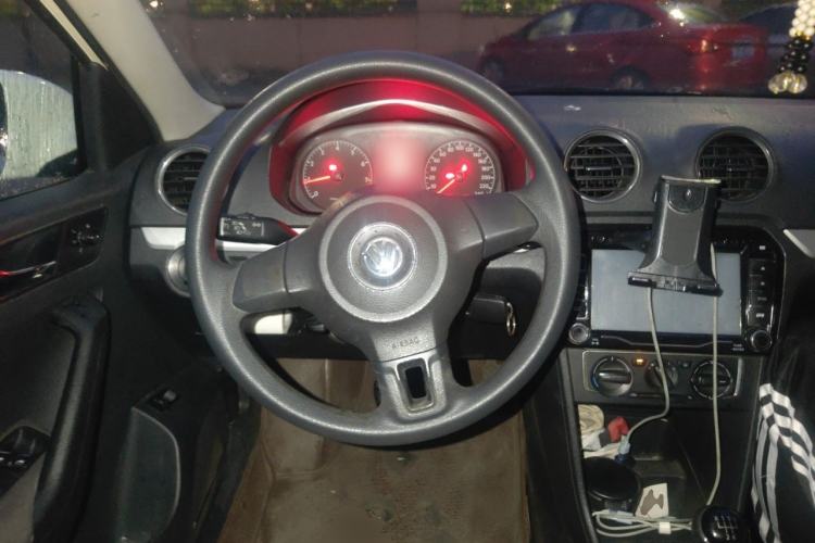 Used Volkswagen Jetta 2013 1.6L Manual Comfort Model Steering Wheel
