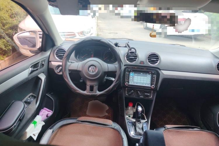 Used Volkswagen Jetta 2013 1.6L Automatic Luxury Model Steering Wheel