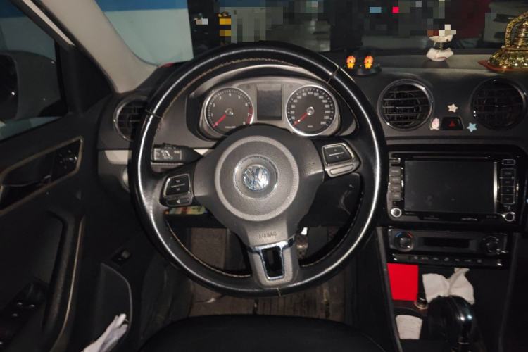 Used Volkswagen Jetta 2013 1.6L Automatic Luxury Model Steering Wheel