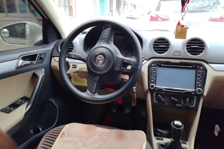 Used Volkswagen Jetta 2013 1.6L Manual Comfort Model Steering Wheel
