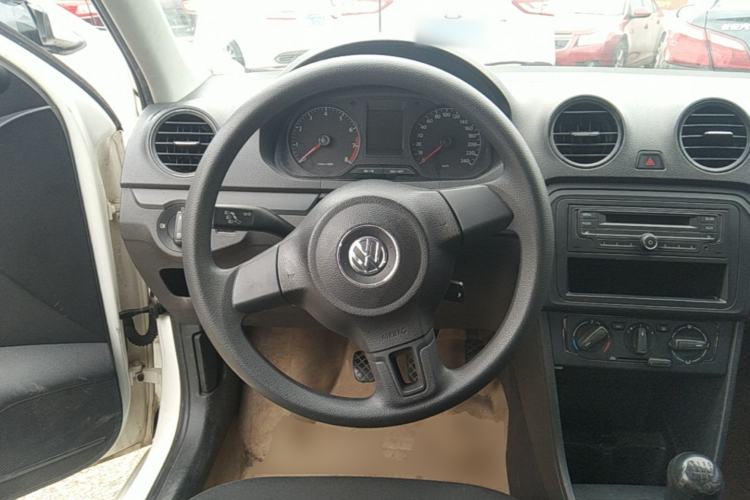 Used Volkswagen Jetta 2013 1.6L Manual Fashion Edition Steering Wheel