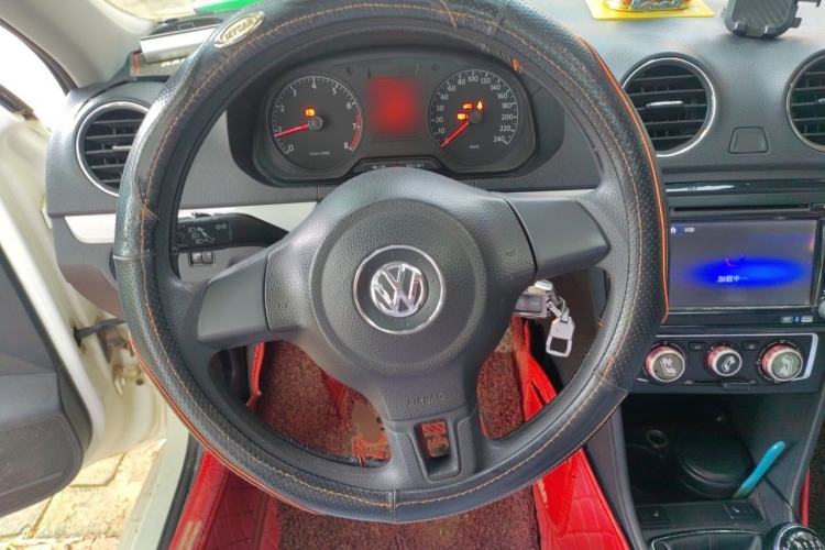 Used Volkswagen Jetta 2013 1.6L Manual Comfort Model Steering Wheel