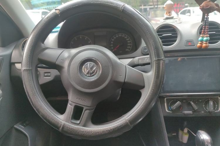 Used Volkswagen Jetta 2013 1.6L Automatic Comfort Model Steering Wheel