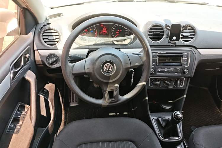 Used Volkswagen Jetta 2013 1.6L Manual Comfort Model Steering Wheel