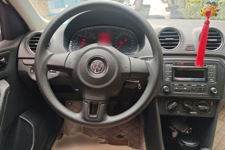 Used Volkswagen Jetta 2013 1.4L Manual Fashion Model Steering Wheel