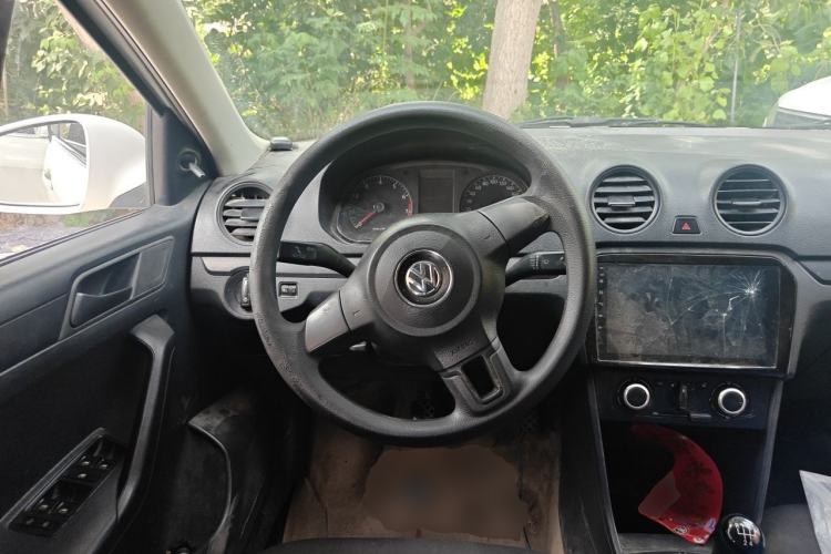 Used Volkswagen Jetta 2013 1.4L Manual Fashion Model Steering Wheel