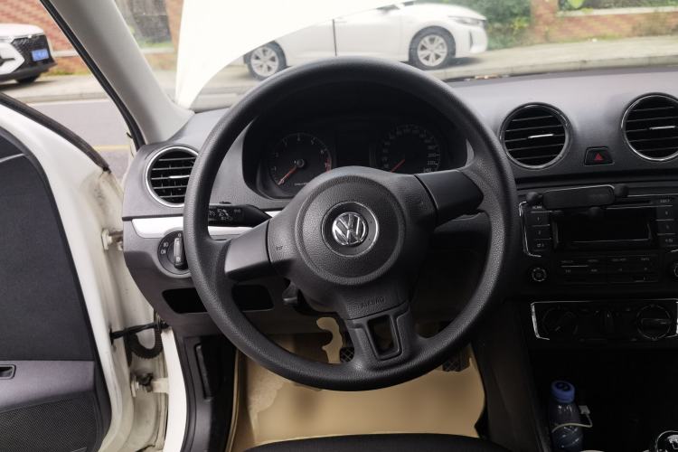 Used Volkswagen Jetta 2013 1.6L Manual Comfort Model Steering Wheel