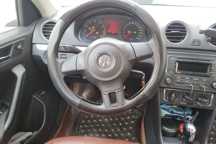 Used Volkswagen Jetta 2013 1.6L Automatic Comfort Model Steering Wheel