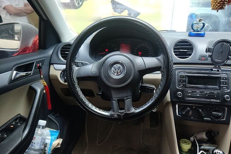 Used Volkswagen Jetta 2013 1.6L Manual Comfort Model Steering Wheel
