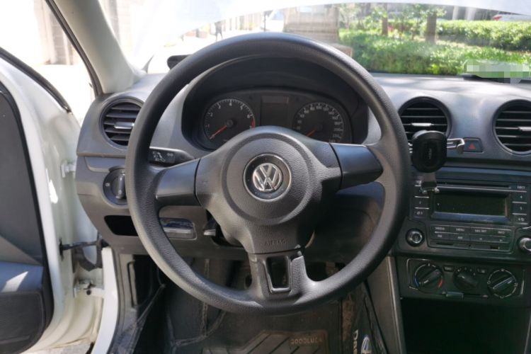 Used Volkswagen Jetta 2013 1.6L Manual Fashion Edition Steering Wheel