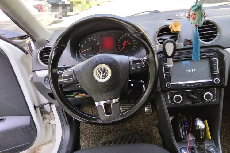 Used Volkswagen Jetta 2013 1.6L Automatic Comfort Model Steering Wheel