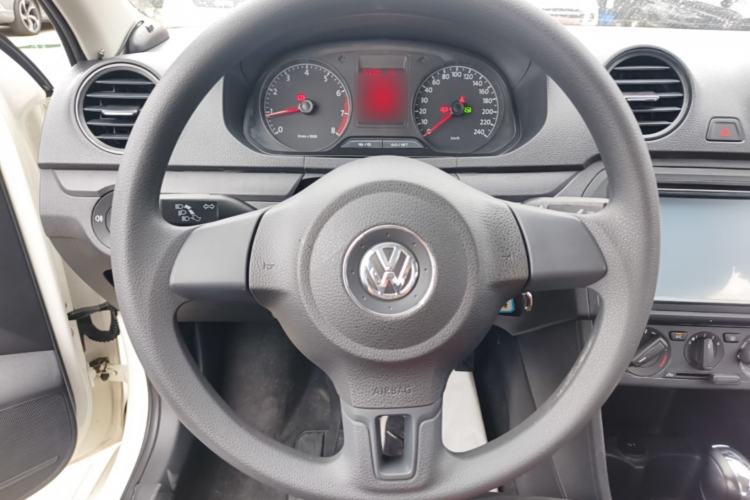 Used Volkswagen Jetta 2013 1.6L Automatic Fashion Model Steering Wheel