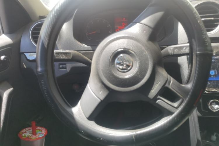 Used Volkswagen Jetta 2013 1.6L Automatic Comfort Model Steering Wheel