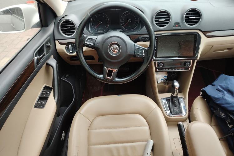 Used Volkswagen Jetta 2013 1.6L Automatic Luxury Model Steering Wheel
