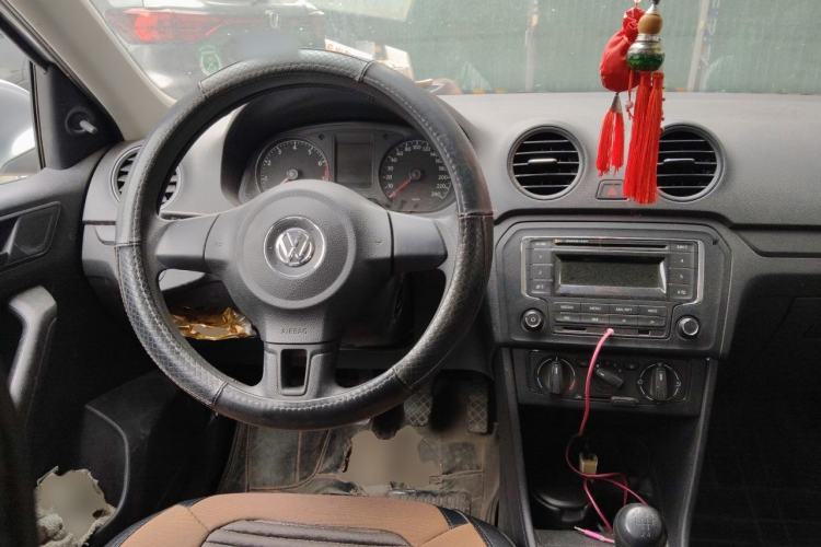 Used Volkswagen Jetta 2013 1.4L Manual Fashion Model Steering Wheel