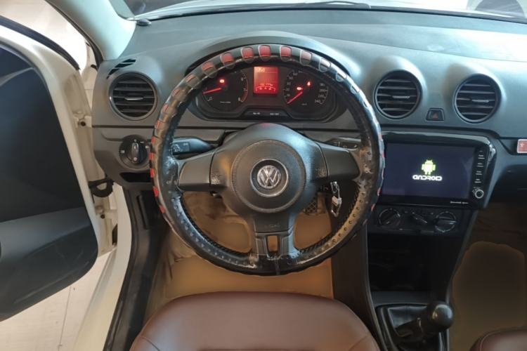 Used Volkswagen Jetta 2013 1.6L Manual Fashion Edition Steering Wheel