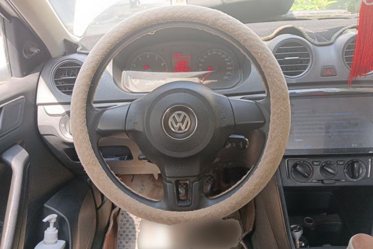 Used Volkswagen Jetta 2013 1.6L Manual Fashion Edition Steering Wheel
