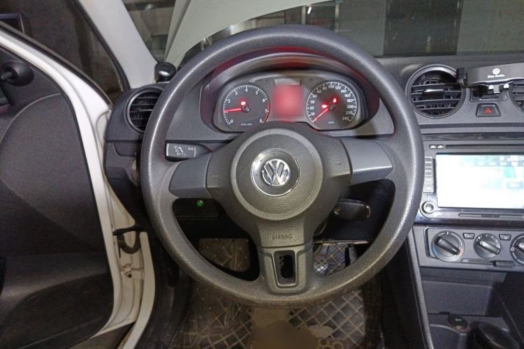 Used Volkswagen Jetta 2013 1.4L Manual Fashion Model Steering Wheel