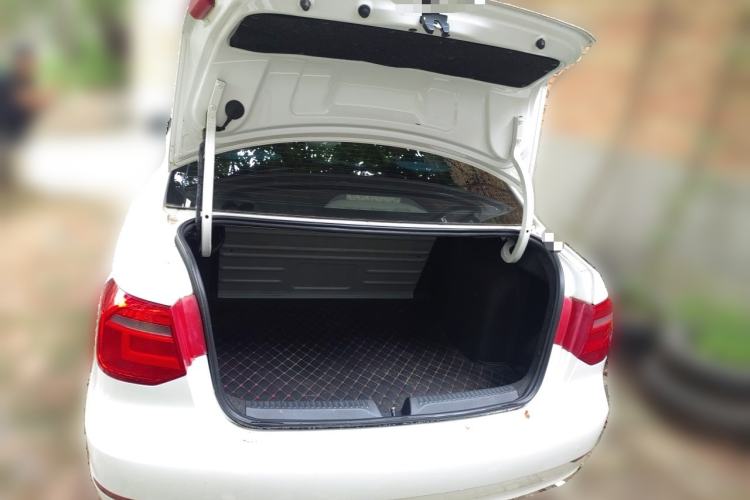 Used Volkswagen Jetta 2013 1.6L Manual Comfort Model Trunk