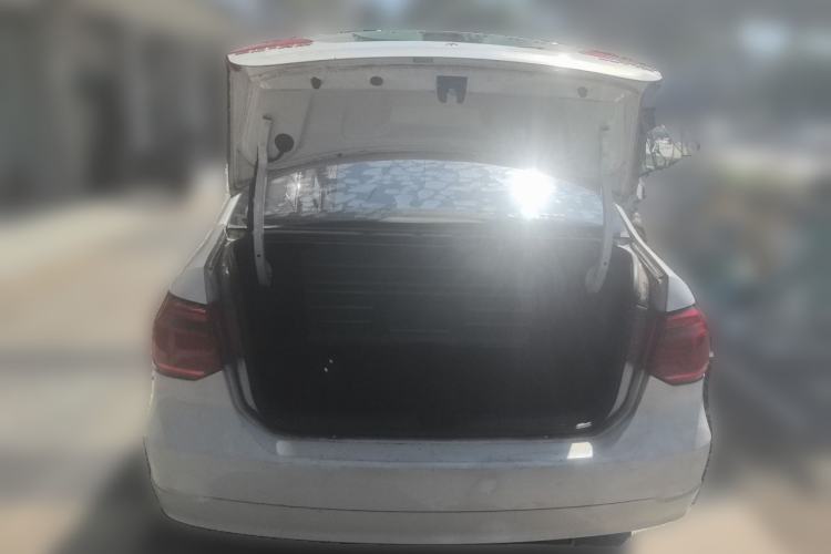 Used Volkswagen Jetta 2013 1.4L Manual Fashion Model Trunk