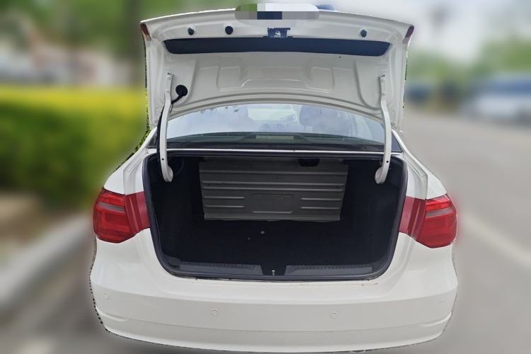 Used Volkswagen Jetta 2013 1.6L Automatic Comfort Model Trunk