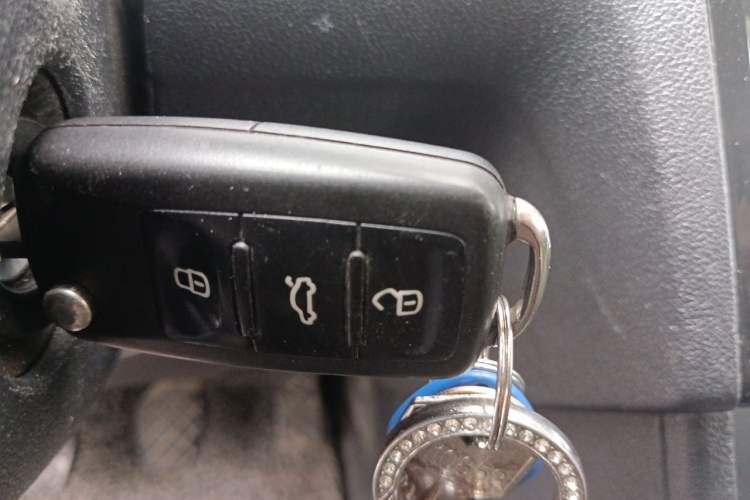Used Volkswagen Jetta 2013 1.6L Manual Comfort Model Vehicle Key