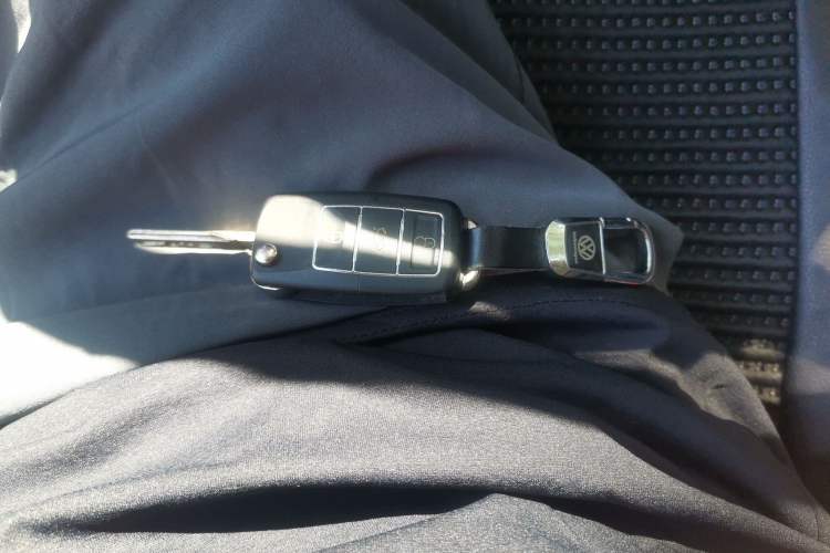 Used Volkswagen Jetta 2013 1.6L Automatic Fashion Model Vehicle Key