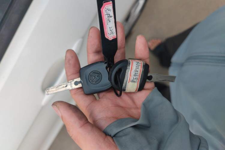 Used Volkswagen Jetta 2013 1.6L Manual Fashion Edition Vehicle Key