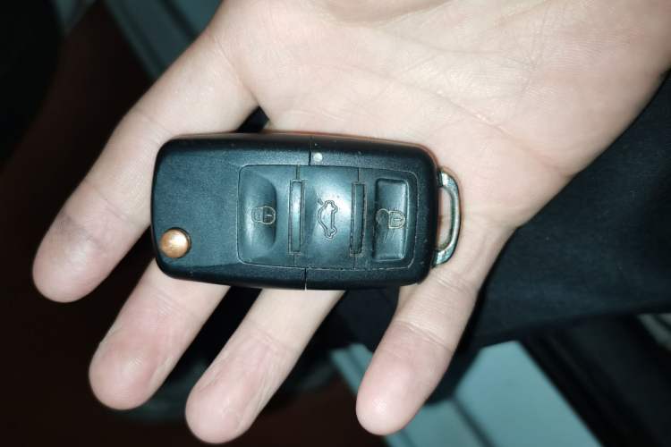 Used Volkswagen Jetta 2013 1.4L Manual Fashion Model Vehicle Key