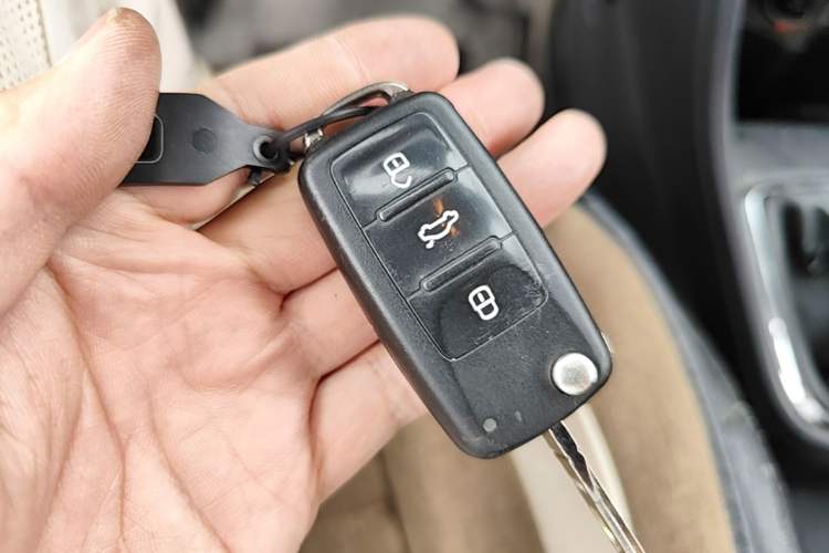 Used Volkswagen Jetta 2013 1.6L Manual Comfort Model Vehicle Key