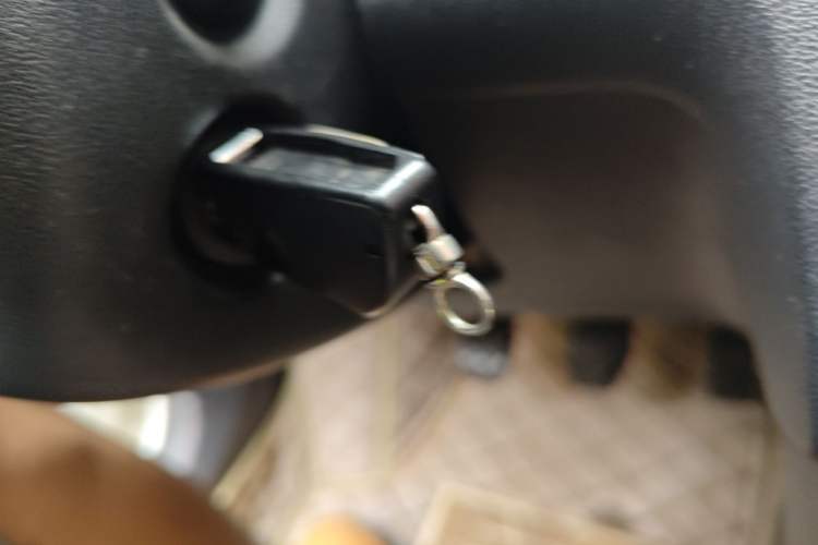 Used Volkswagen Jetta 2013 1.4L Manual Fashion Model Vehicle Key