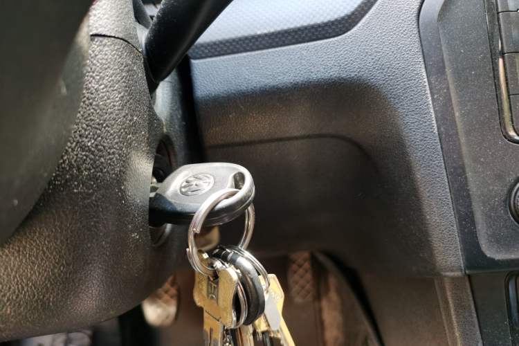 Used Volkswagen Jetta 2013 1.6L Manual Fashion Edition Vehicle Key