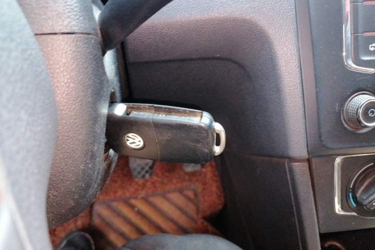 Used Volkswagen Jetta 2013 1.6L Manual Comfort Model Vehicle Key