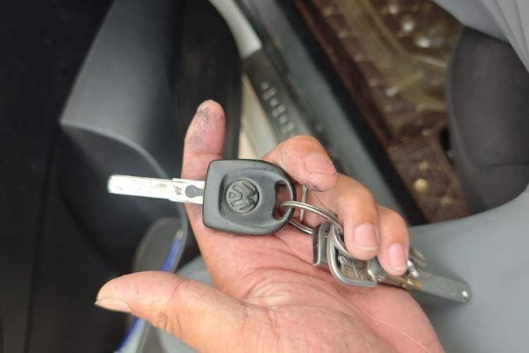 Used Volkswagen Jetta 2013 1.4L Manual Fashion Model Vehicle Key