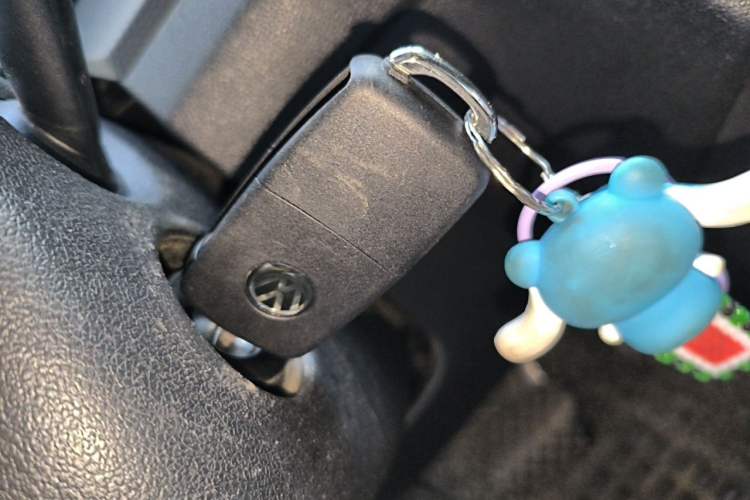 Used Volkswagen Jetta 2013 1.6L Automatic Fashion Model Vehicle Key