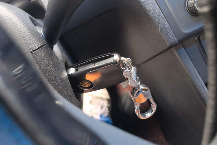 Used Volkswagen Jetta 2013 1.6L Manual Fashion Edition Vehicle Key