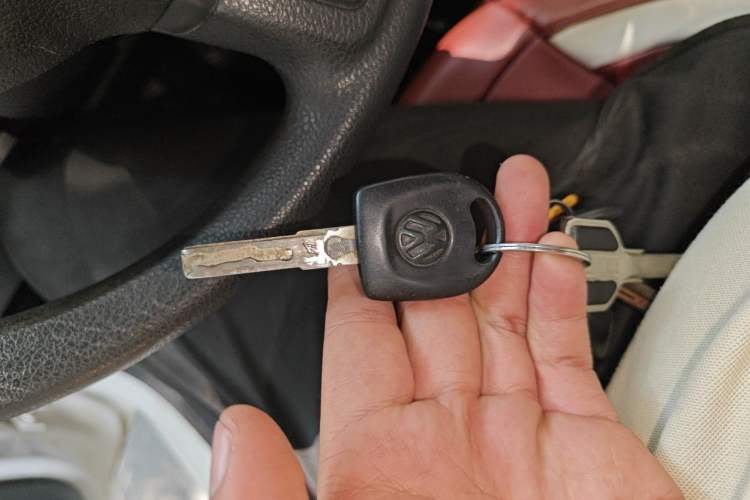 Used Volkswagen Jetta 2013 1.6L Manual Fashion Edition Vehicle Key