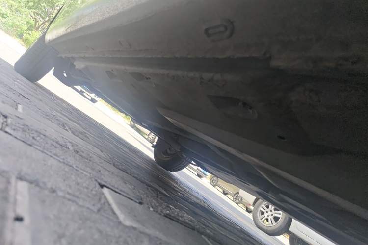 Used Volkswagen Jetta 2013 1.6L Manual Fashion Edition Chassis Front Right